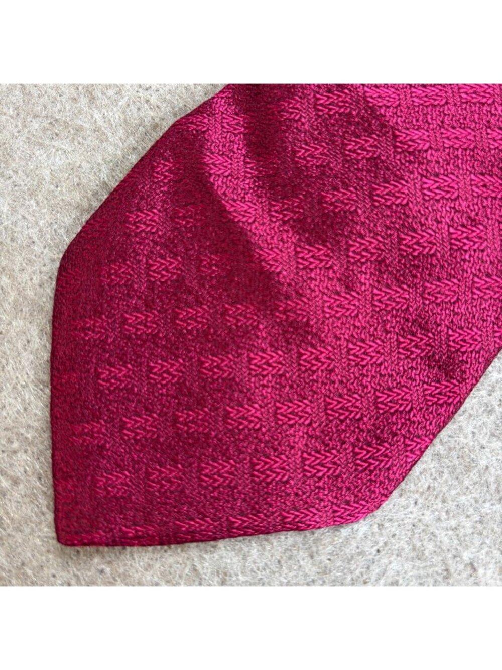 Escada Mens Tie Red Jacquard 100% Silk Made in Italy NEW